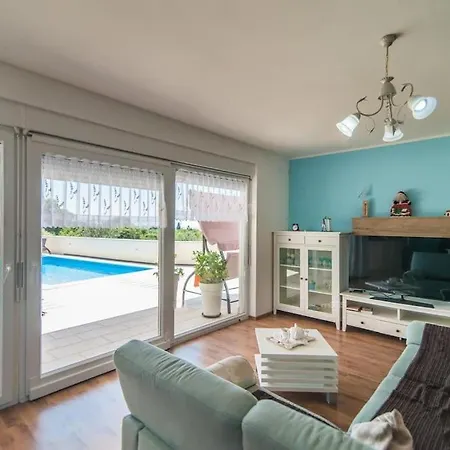 Traumhafte **** Meerblick Und Pool Vila *