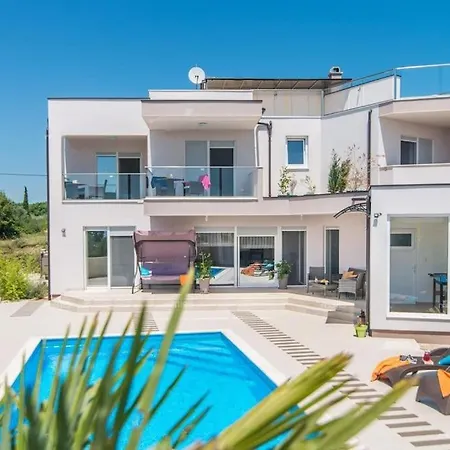 Traumhafte **** Meerblick Und Pool Galižana