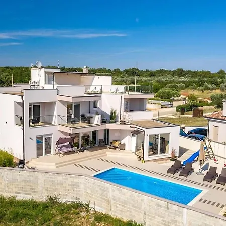 Traumhafte **** Meerblick Und Pool